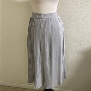 Elegant Gray Pleated‎ Skirt